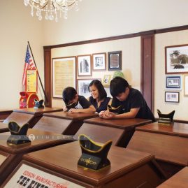 A Day in Nakhon Pathom::Family