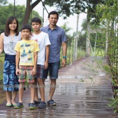 Uthai พามา See::Family