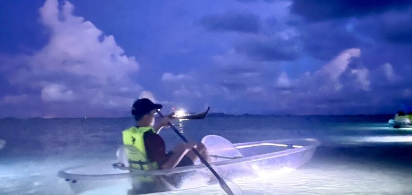 คายัก คาใจ  (Bioluminescent Clear Kayak)