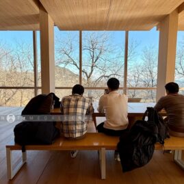 Inwangsan Shelter in the Woods::Family